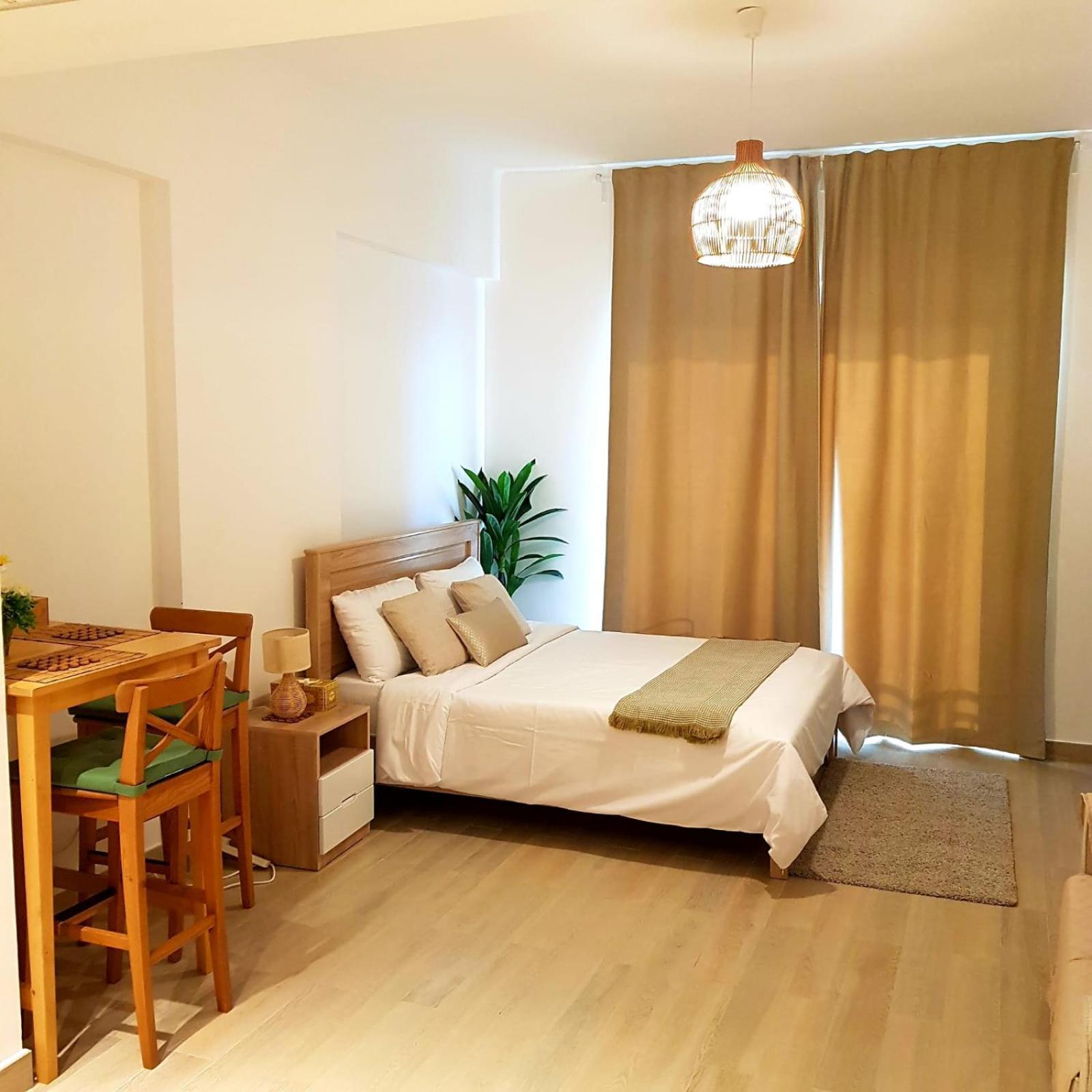Appartement B8 Close To Formula 1 With Ferrari World View