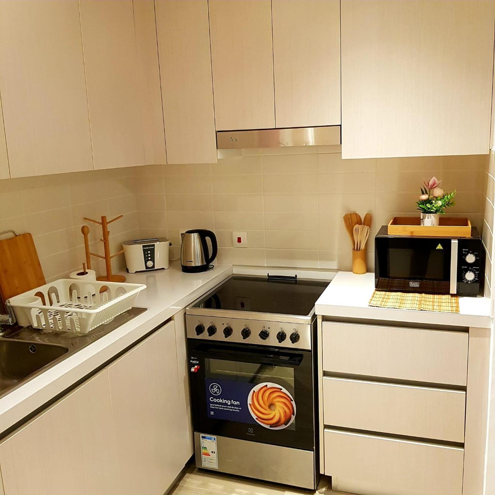 Appartement B8 Close To Formula 1 With Ferrari World View Abou Dabi